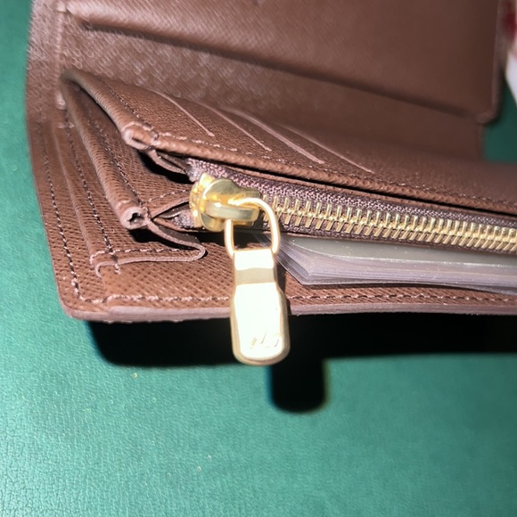 Louis Vuitton Wallet Damier Canvas - Picture 5 of 15
